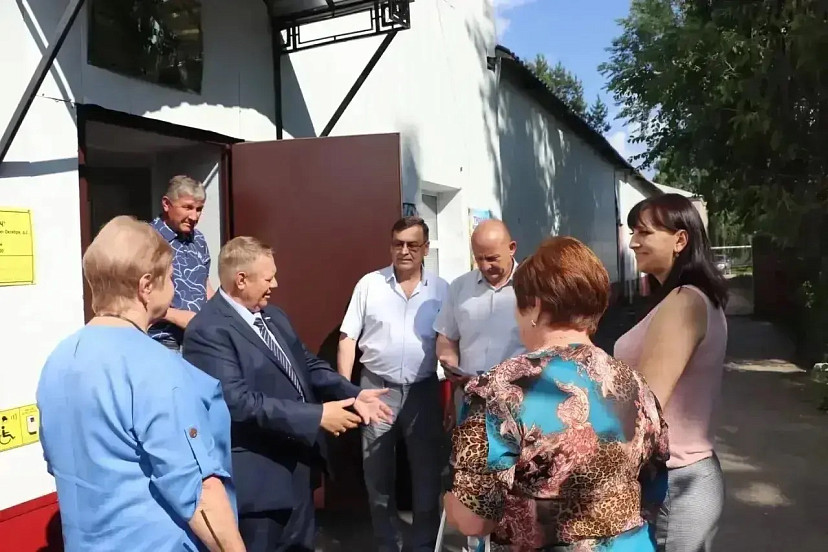 Депутат Госдумы с жителями формирует программу развития районов округа