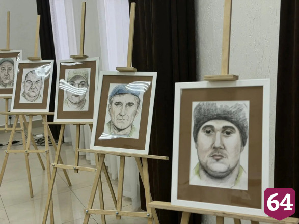 Портреты участников спецоперации вручили семьям героев 